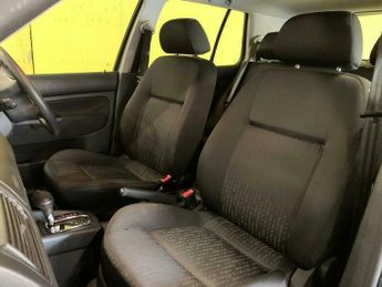 Volkswagen Golf 1.6 S Hatchback 5dr Petrol Automatic (206 g/km, 102 bhp)