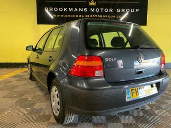 Volkswagen Golf 1.6 S Hatchback 5dr Petrol Automatic (206 g/km, 102 bhp)