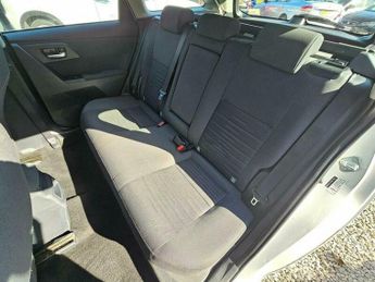 Toyota Auris 1.8 VVT-h Business Edition Touring Sports CVT Euro 6 (s/s) 5dr (