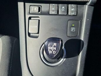 Toyota Auris 1.8 VVT-h Business Edition Touring Sports CVT Euro 6 (s/s) 5dr (