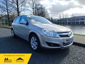 Vauxhall Astra 1.8i 16v Elite Hatchback 5dr Petrol Automatic (187 g/km, 138 bhp