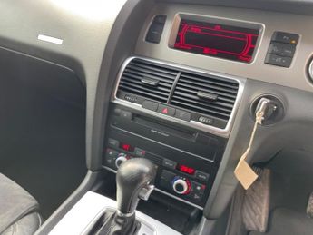 Audi Q7 3.0 TDI S line SUV 5dr Diesel Tiptronic quattro (260 g/km, 242 b