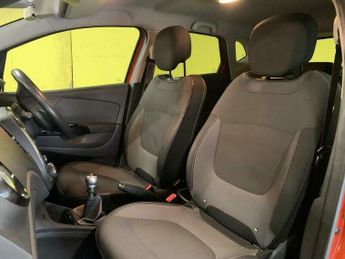 Renault Captur 1.5 dCi ENERGY Dynamique S Nav Euro 6 (s/s) 5dr
