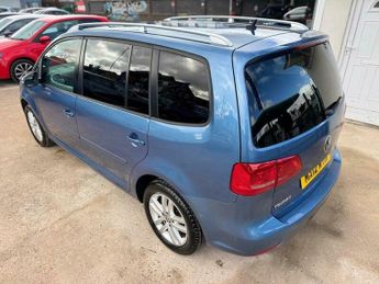 Volkswagen Touran 1.6 TDI SE MPV 5dr Diesel DSG Euro 5 (105 ps)