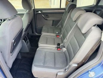 Volkswagen Touran 1.6 TDI SE MPV 5dr Diesel DSG Euro 5 (105 ps)