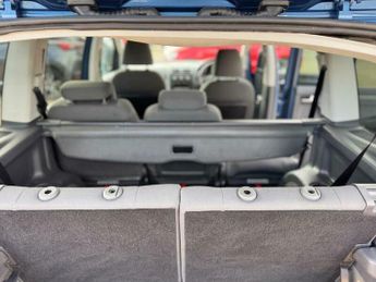 Volkswagen Touran 1.6 TDI SE MPV 5dr Diesel DSG Euro 5 (105 ps)