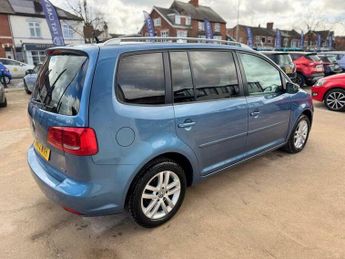 Volkswagen Touran 1.6 TDI SE MPV 5dr Diesel DSG Euro 5 (105 ps)