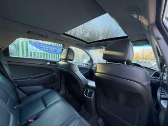 Hyundai Tucson 1.7 CRDi Blue Drive Premium SE DCT Euro 6 (s/s) 5dr