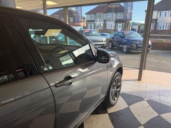 Land Rover Discovery Sport TD4 LANDMARK 68 PLATE AUTO SAT NAV PANO ROOF LEATHER 4X4 7 SEATE