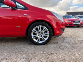 Vauxhall Corsa 1.4i 16v Design 3dr (a/c)
