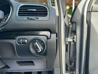 Volkswagen Golf 1.6 TDI Match DSG Euro 5 5dr