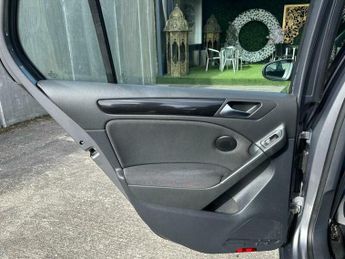 Volkswagen Golf 1.6 TDI Match DSG Euro 5 5dr