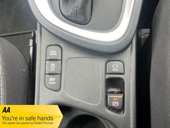 Toyota Yaris ICON (1 OWNER)