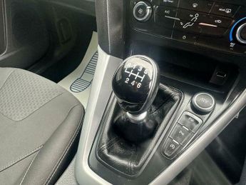 Ford Focus 1.0T EcoBoost Zetec Edition Euro 6 (s/s) 5dr