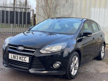 Ford Focus 1.6 Zetec Hatchback 5dr Petrol Powershift Euro 5 (125 ps)