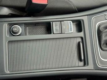 Volkswagen Golf 2.0 TDI SE Nav Hatchback 5dr Diesel DSG Euro 6 (s/s) (150 ps)