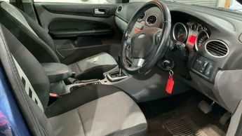 Ford Focus 1.6 Zetec 5dr