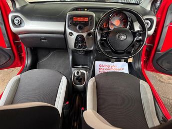 Toyota AYGO VVT-I X-PLAY X-SHIFT
