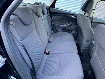 Ford Focus TITANIUM Auto Petrol 74k Miles Fresh MOT Serviced