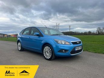 Ford Focus TITANIUM superb service history HPI clear