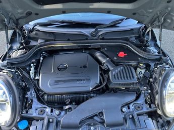 MINI Hatch 2.0 Cooper S Hatchback 5dr Petrol Steptronic Euro 6 (s/s) (192 p