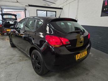 Vauxhall Astra 1.4 16v Exclusiv Euro 5 5dr