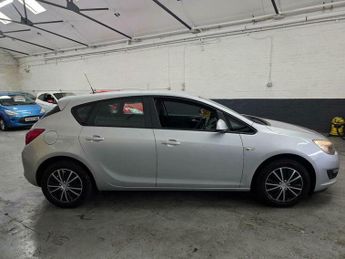 Vauxhall Astra 1.4 16v Exclusiv Euro 5 5dr