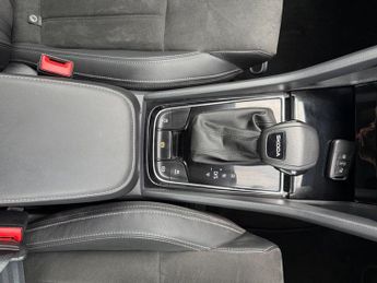 Skoda Karoq 1.5 TSI ACT SE L SUV 5dr Petrol DSG Euro 6 (s/s) (150 ps)