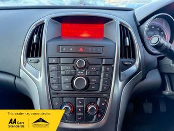 Vauxhall Astra 1.6 16v SE Hatchback 5dr Petrol Manual Euro 5 (115 ps)