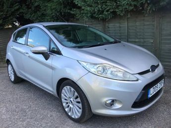 Ford Fiesta 1.4 TITANIUM AUTOMATIC