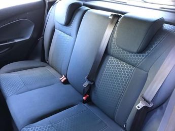 Ford Fiesta 1.4 TITANIUM AUTOMATIC