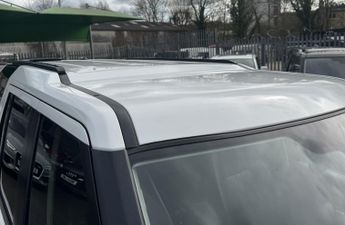 Land Rover Discovery 3.0 SD V6 Graphite SUV 5dr Diesel Auto 4WD Euro 6 (s/s) (256 bhp