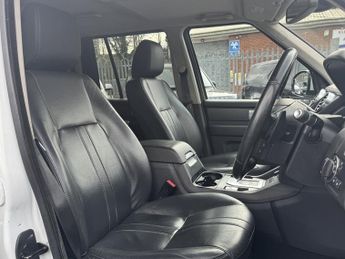 Land Rover Discovery 3.0 SD V6 Graphite SUV 5dr Diesel Auto 4WD Euro 6 (s/s) (256 bhp