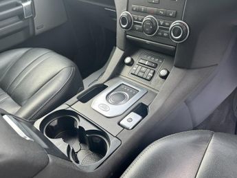 Land Rover Discovery 3.0 SD V6 Graphite SUV 5dr Diesel Auto 4WD Euro 6 (s/s) (256 bhp