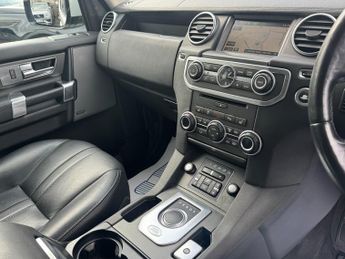 Land Rover Discovery 3.0 SD V6 Graphite SUV 5dr Diesel Auto 4WD Euro 6 (s/s) (256 bhp