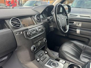 Land Rover Discovery 3.0 SD V6 Graphite SUV 5dr Diesel Auto 4WD Euro 6 (s/s) (256 bhp