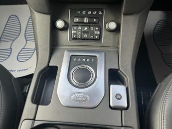 Land Rover Discovery 3.0 SD V6 Graphite SUV 5dr Diesel Auto 4WD Euro 6 (s/s) (256 bhp