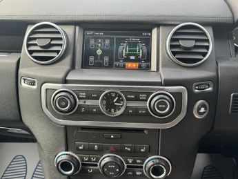 Land Rover Discovery 3.0 SD V6 Graphite SUV 5dr Diesel Auto 4WD Euro 6 (s/s) (256 bhp