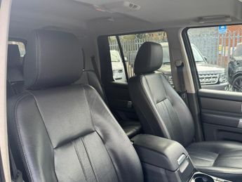 Land Rover Discovery 3.0 SD V6 Graphite SUV 5dr Diesel Auto 4WD Euro 6 (s/s) (256 bhp