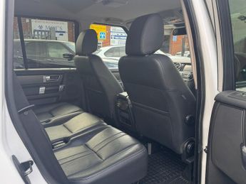 Land Rover Discovery 3.0 SD V6 Graphite SUV 5dr Diesel Auto 4WD Euro 6 (s/s) (256 bhp