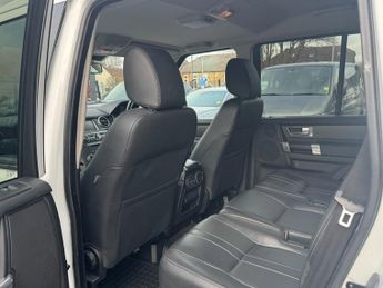 Land Rover Discovery 3.0 SD V6 Graphite SUV 5dr Diesel Auto 4WD Euro 6 (s/s) (256 bhp