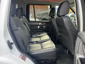 Land Rover Discovery 3.0 SD V6 Graphite SUV 5dr Diesel Auto 4WD Euro 6 (s/s) (256 bhp