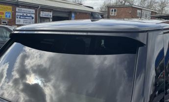 Land Rover Range Rover 3.0 SD V6 Vogue SE SUV 5dr Diesel Auto 4WD Euro 6 (s/s) (275 ps)