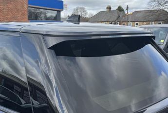 Land Rover Range Rover 3.0 SD V6 Vogue SE SUV 5dr Diesel Auto 4WD Euro 6 (s/s) (275 ps)