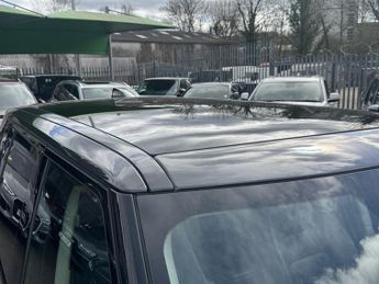 Land Rover Range Rover 3.0 SD V6 Vogue SE SUV 5dr Diesel Auto 4WD Euro 6 (s/s) (275 ps)