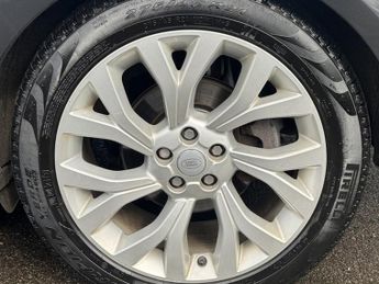 Land Rover Range Rover 3.0 SD V6 Vogue SE SUV 5dr Diesel Auto 4WD Euro 6 (s/s) (275 ps)