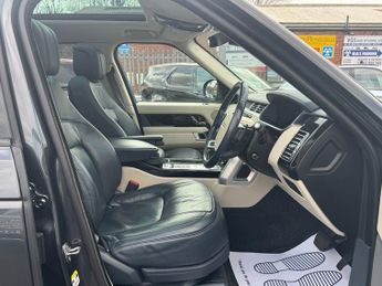 Land Rover Range Rover 3.0 SD V6 Vogue SE SUV 5dr Diesel Auto 4WD Euro 6 (s/s) (275 ps)