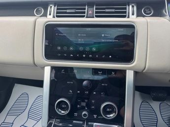 Land Rover Range Rover 3.0 SD V6 Vogue SE SUV 5dr Diesel Auto 4WD Euro 6 (s/s) (275 ps)