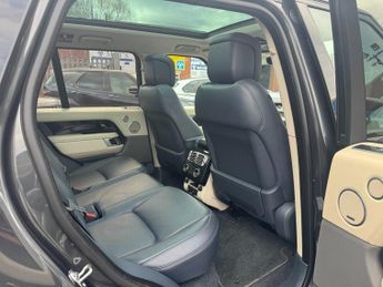 Land Rover Range Rover 3.0 SD V6 Vogue SE SUV 5dr Diesel Auto 4WD Euro 6 (s/s) (275 ps)
