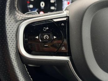 Volvo XC90 D5 POWERPULSE R-DESIGN AWD